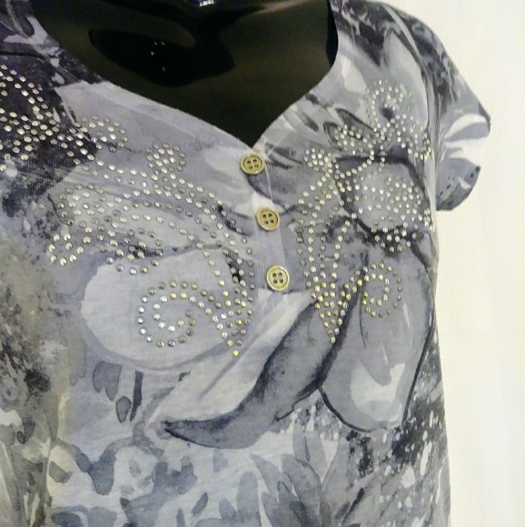 Apt.9  Floral Top Rhinestone Design Size XS - Picture 4 of 6